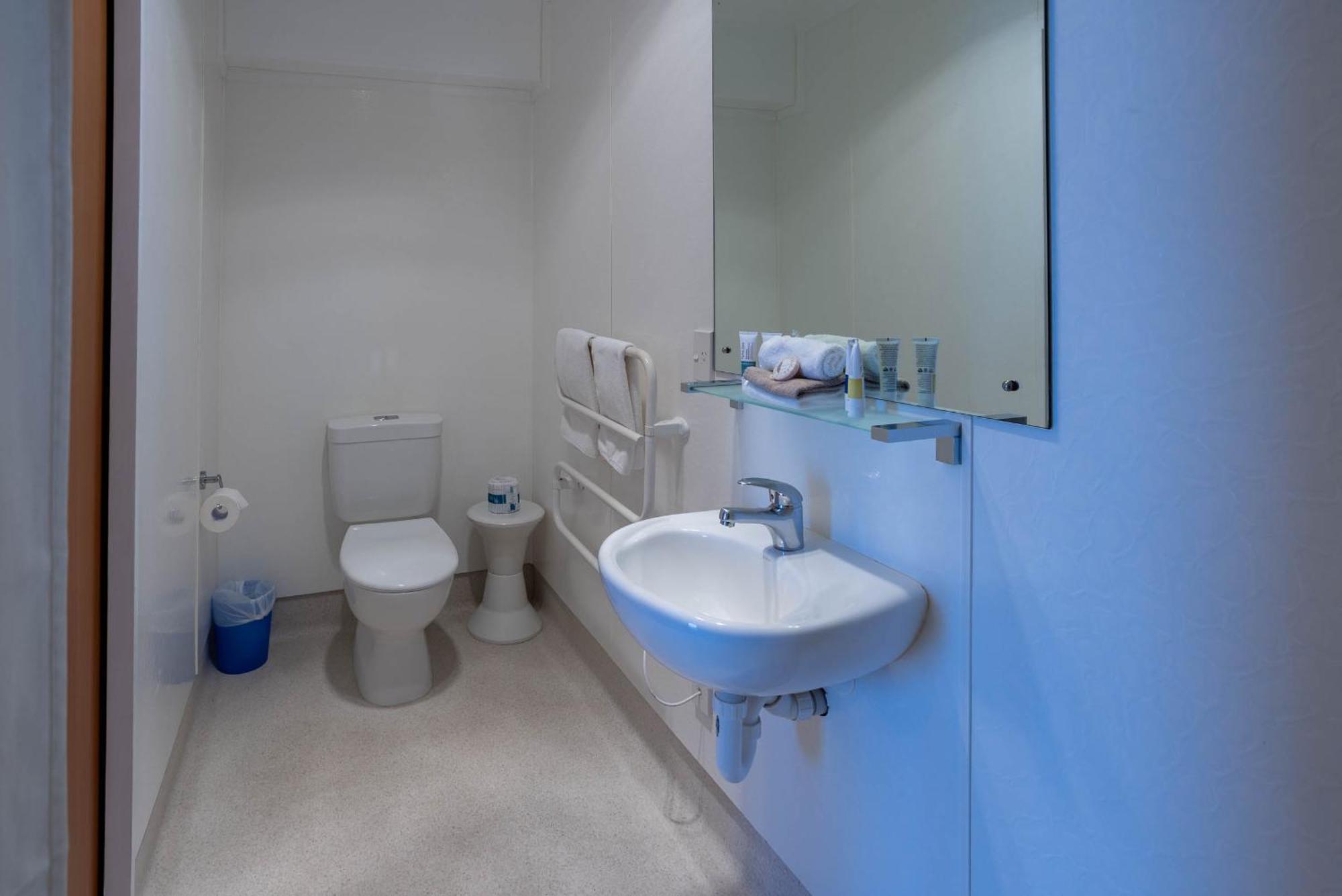 Alpine Glacier Motel 4*